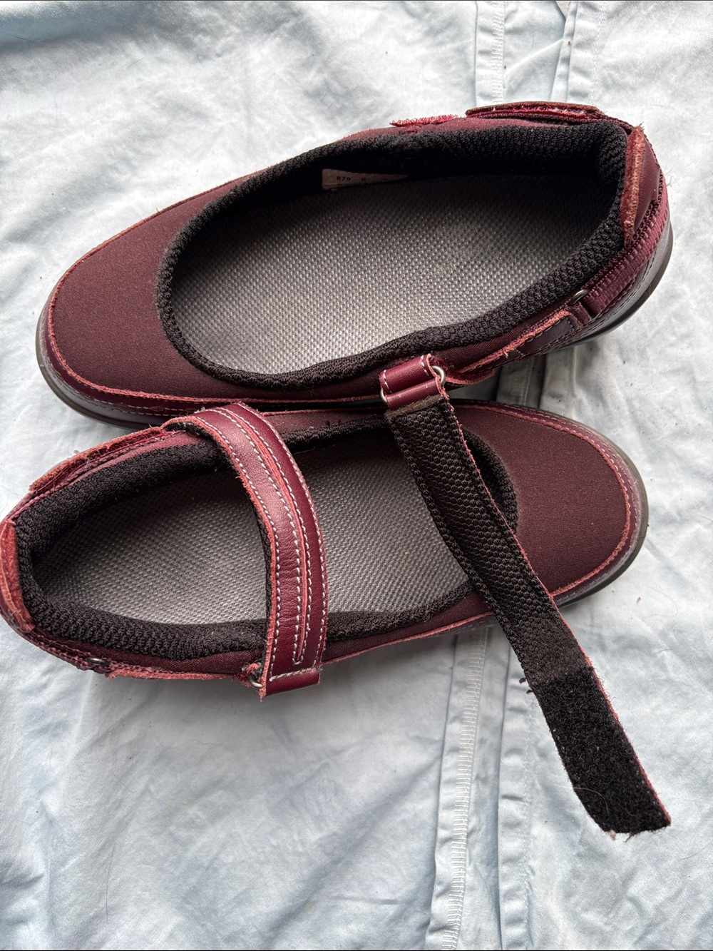 Orthofeet red leather flats, size 5 - Picture 5 of 6